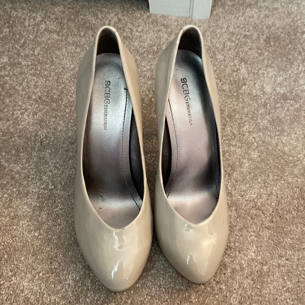 Nude patent heels